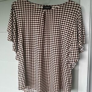 Liz Claiborne Black and White Geometric Blouse